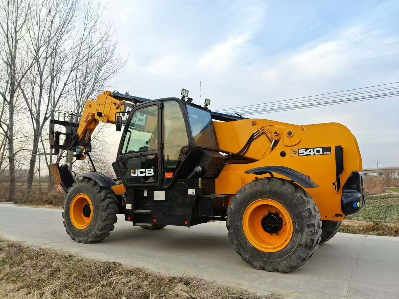 JCB 540-1700 - Ramenový prekladač: obrázok 2 JCB 540-1700 - Ramenový prekladač: obrázok 2