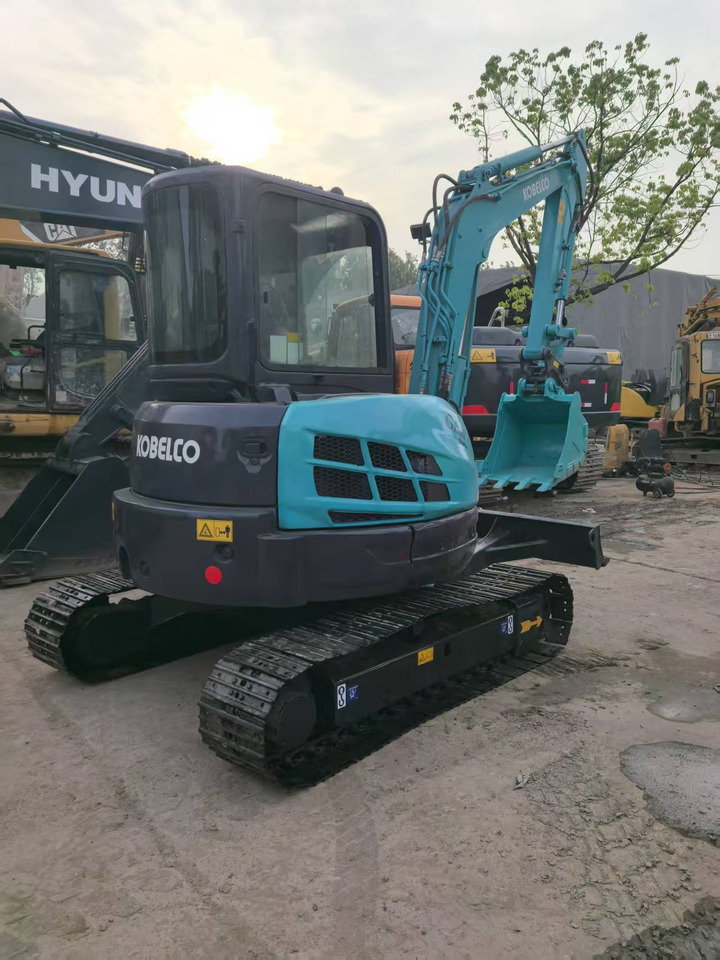 KOBELCO SK55SR - Mini rýpadlo: obrázok 1 KOBELCO SK55SR - Mini rýpadlo: obrázok 1