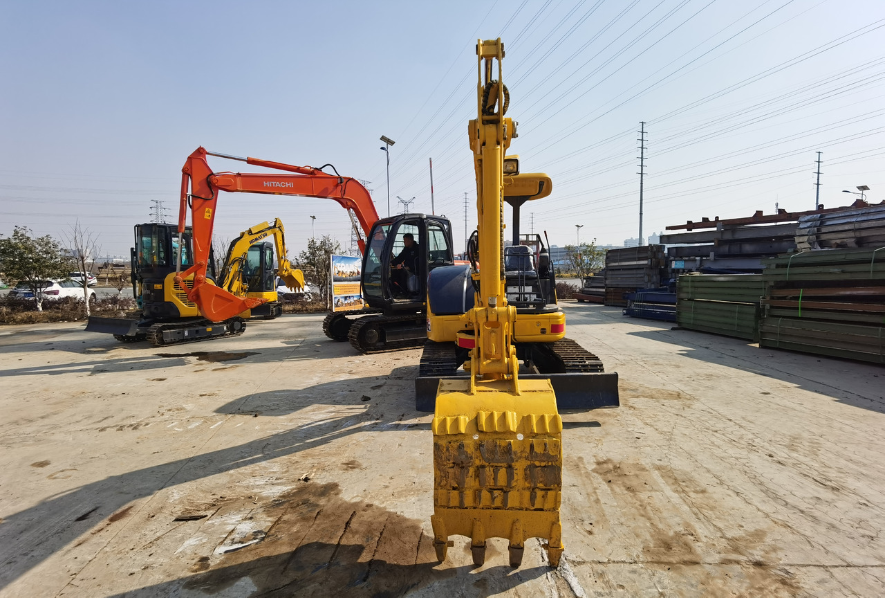 KOMATSU PC40MR - Mini rýpadlo: obrázok 3 KOMATSU PC40MR - Mini rýpadlo: obrázok 3