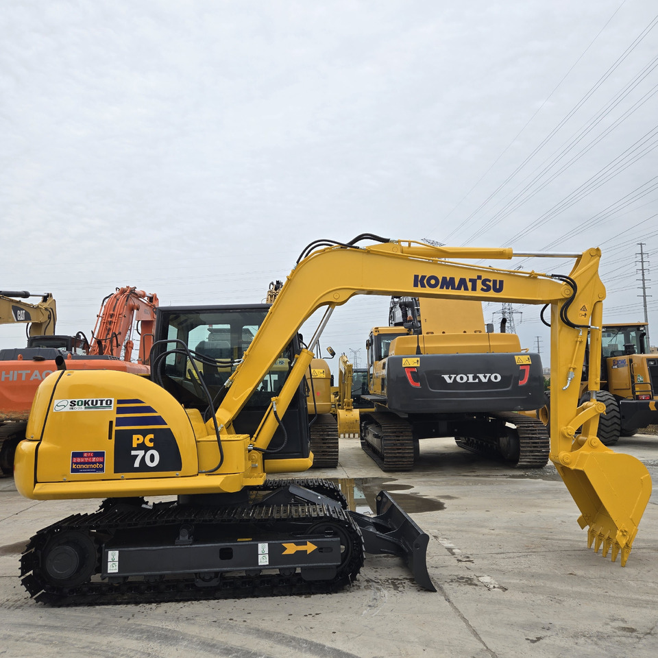 KOMATSU PC70-8 - Mini rýpadlo: obrázok 2 KOMATSU PC70-8 - Mini rýpadlo: obrázok 2