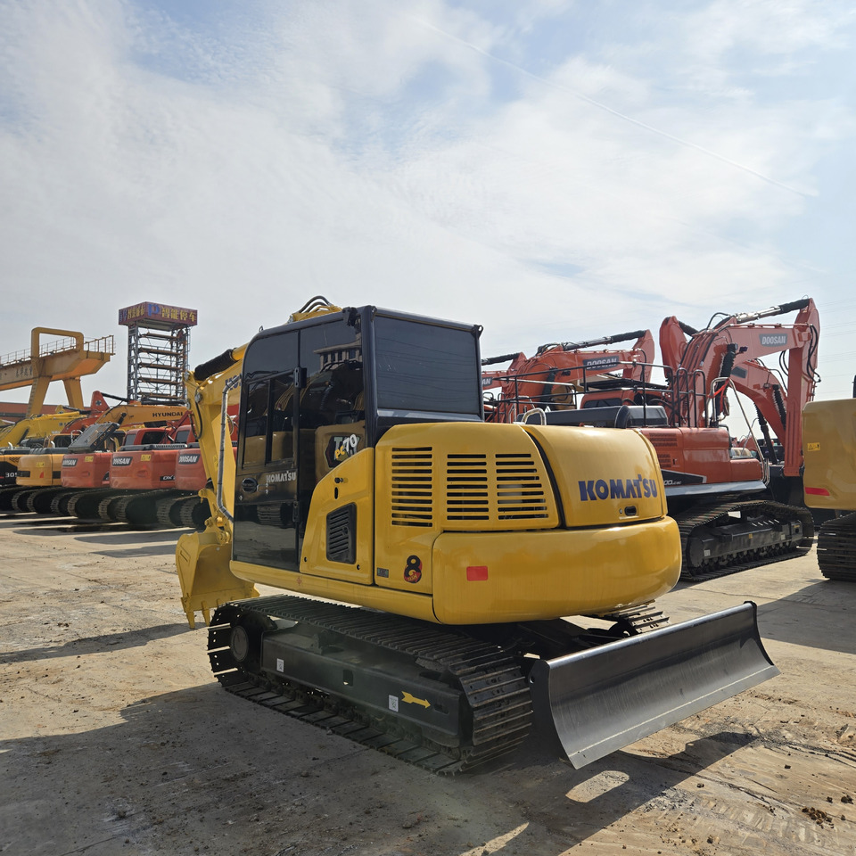 KOMATSU PC70-8 - Mini rýpadlo: obrázok 1 KOMATSU PC70-8 - Mini rýpadlo: obrázok 1