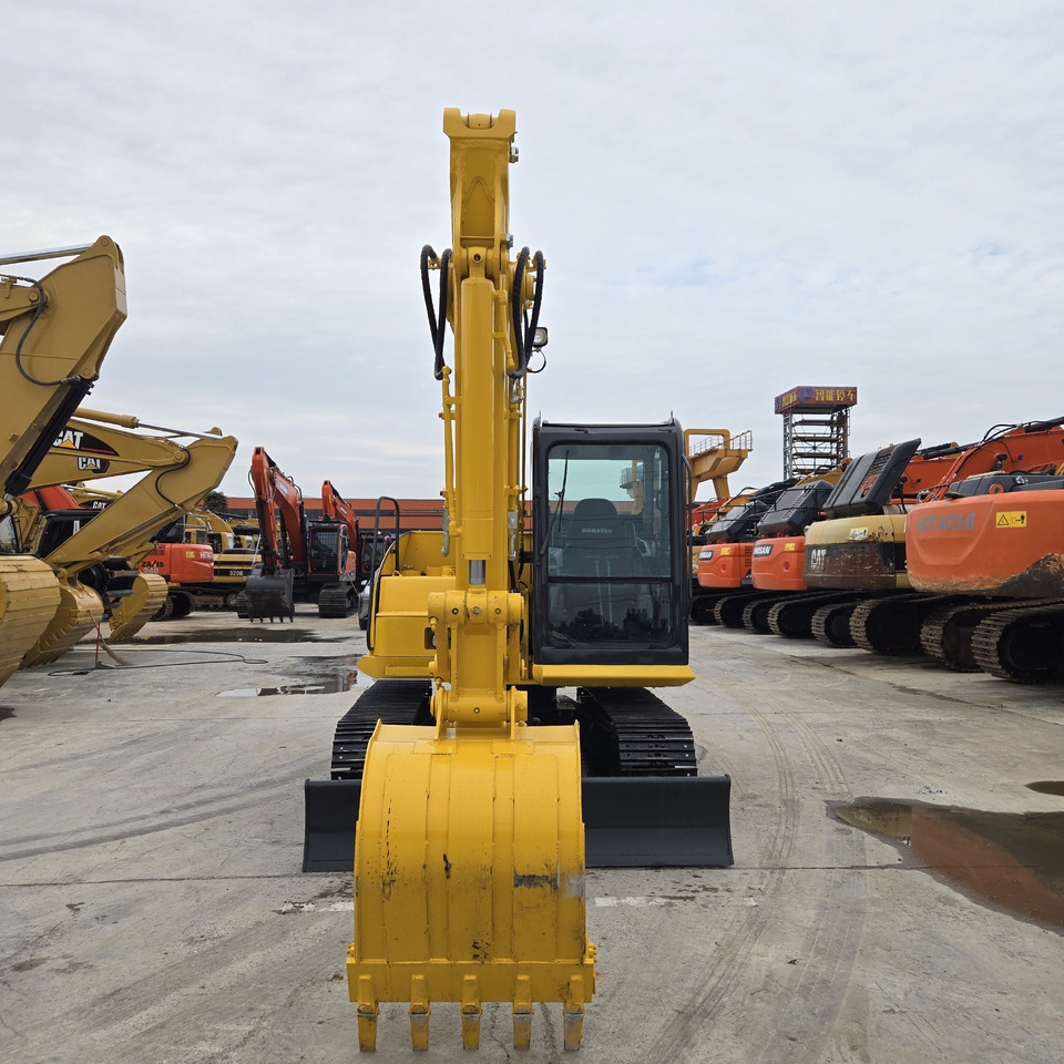 KOMATSU PC70-8 - Mini rýpadlo: obrázok 4 KOMATSU PC70-8 - Mini rýpadlo: obrázok 4