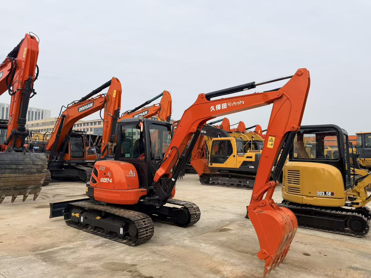 KUBOTA KX057-4 - Mini rýpadlo: obrázok 1 KUBOTA KX057-4 - Mini rýpadlo: obrázok 1