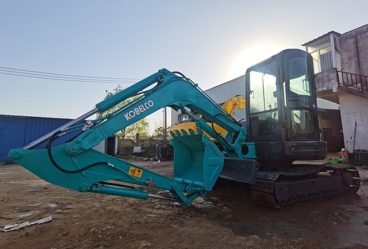Kobelco SK55SR - Mini rýpadlo: obrázok 4 Kobelco SK55SR - Mini rýpadlo: obrázok 4