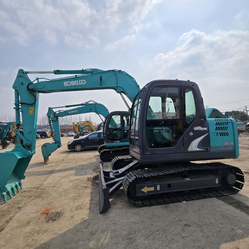 Kobelco SK75-8 - Mini rýpadlo: obrázok 2 Kobelco SK75-8 - Mini rýpadlo: obrázok 2