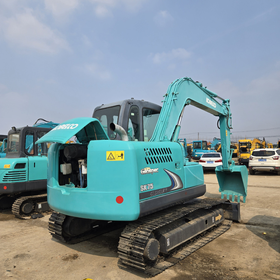 Kobelco SK75-8 - Mini rýpadlo: obrázok 4 Kobelco SK75-8 - Mini rýpadlo: obrázok 4