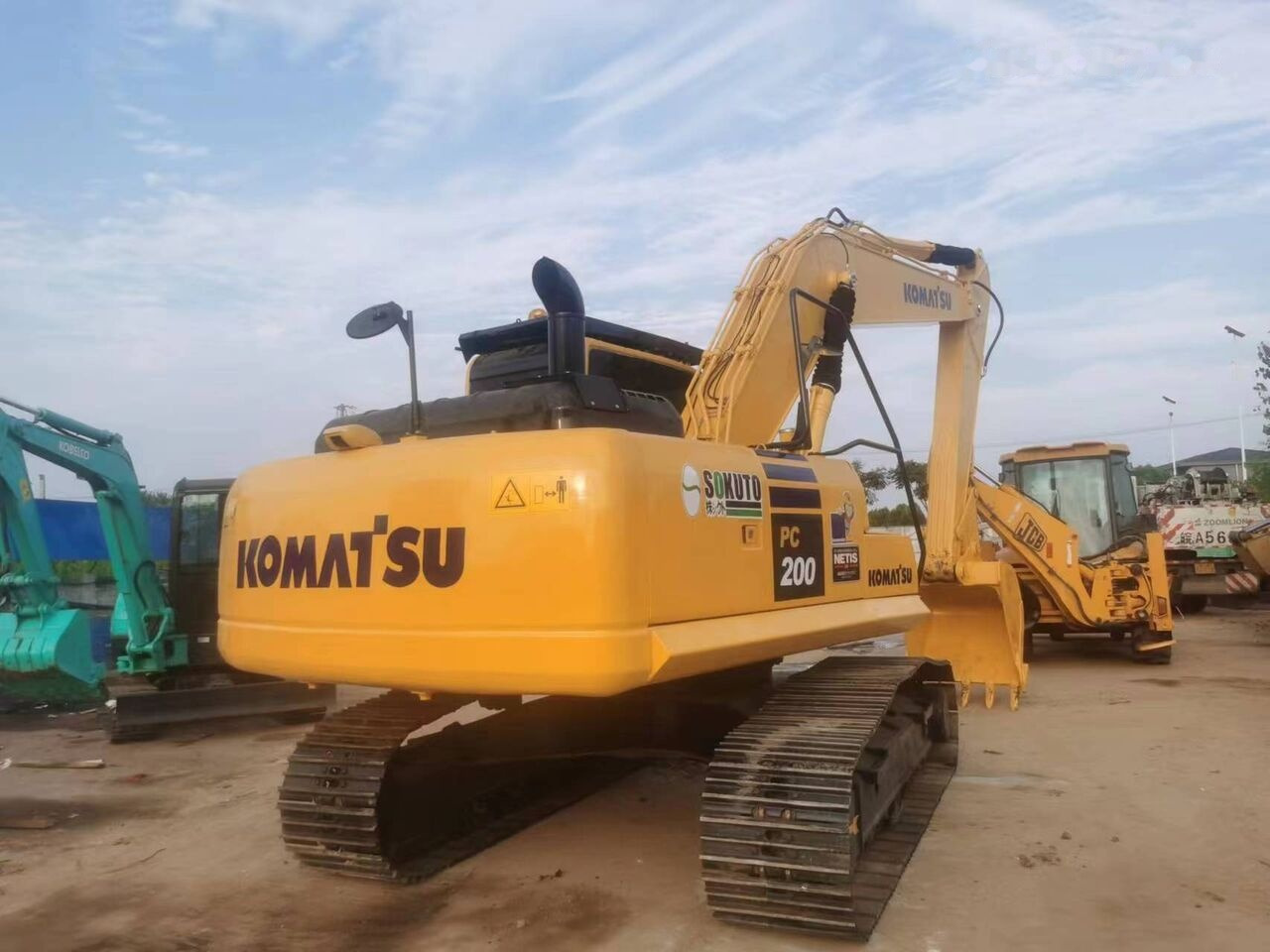 Komatsu PC200-8 - Pásové rýpadlo: obrázok 3 Komatsu PC200-8 - Pásové rýpadlo: obrázok 3