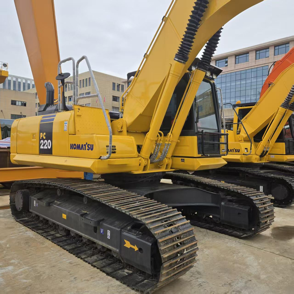 Komatsu PC220-8 - Pásové rýpadlo: obrázok 5 Komatsu PC220-8 - Pásové rýpadlo: obrázok 5