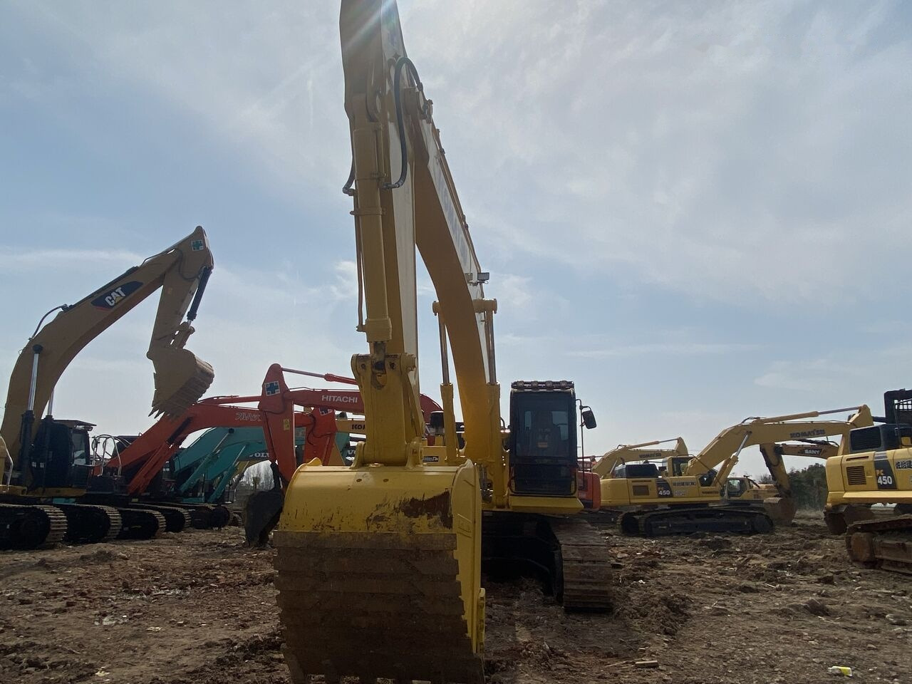 Komatsu PC350 - Pásové rýpadlo: obrázok 4 Komatsu PC350 - Pásové rýpadlo: obrázok 4