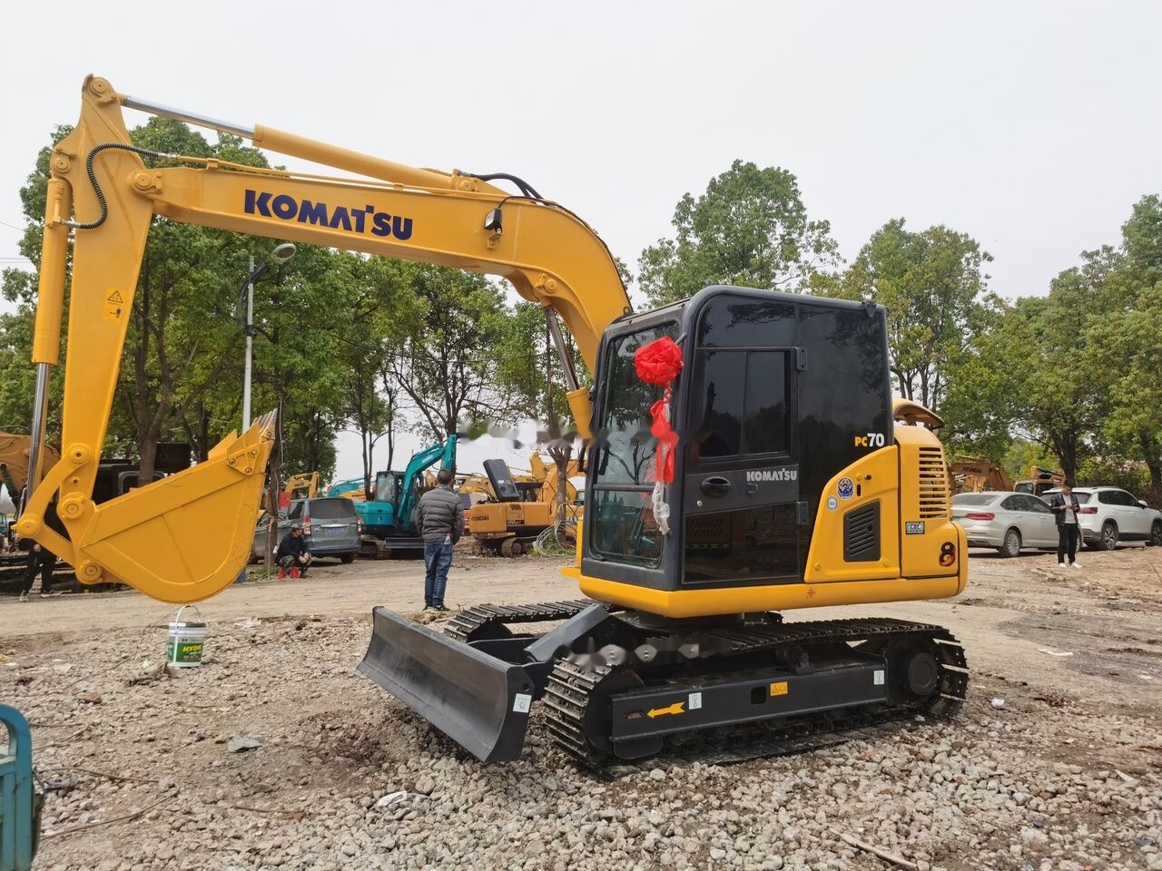 Komatsu PC70-8 - Pásové rýpadlo: obrázok 3 Komatsu PC70-8 - Pásové rýpadlo: obrázok 3