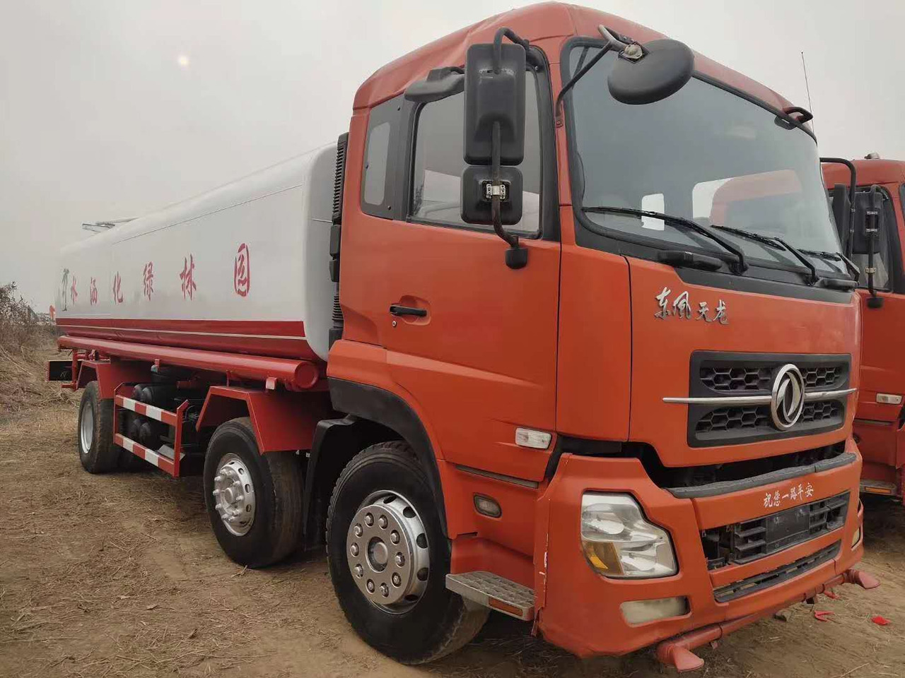 DONGFENG TIANLONG - Komunálne/ Špeciálne stroje: obrázok 1 DONGFENG TIANLONG - Komunálne/ Špeciálne stroje: obrázok 1