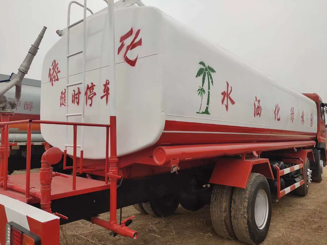 DONGFENG TIANLONG - Komunálne/ Špeciálne stroje: obrázok 4 DONGFENG TIANLONG - Komunálne/ Špeciálne stroje: obrázok 4