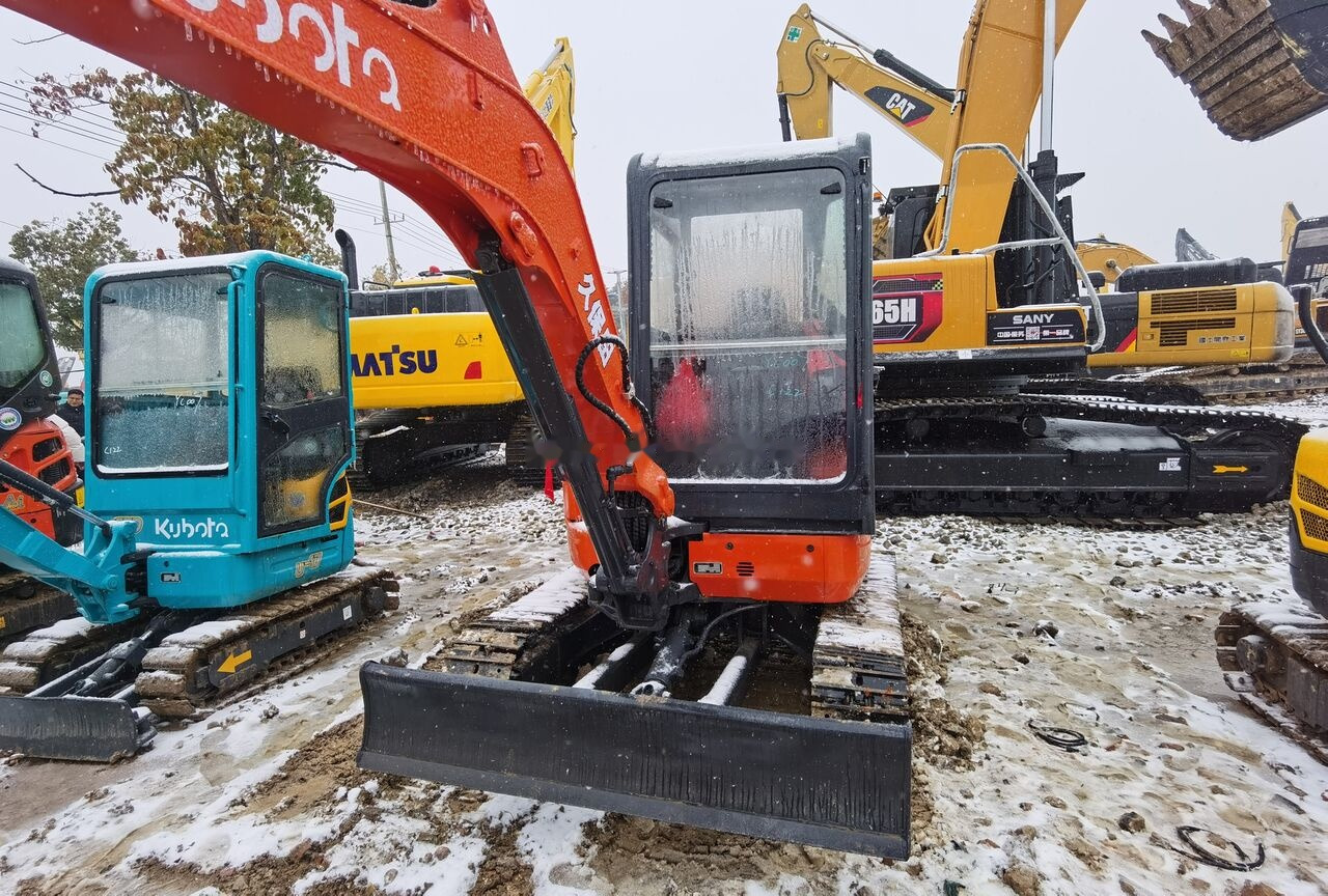Kubota U35 - Mini rýpadlo: obrázok 3 Kubota U35 - Mini rýpadlo: obrázok 3