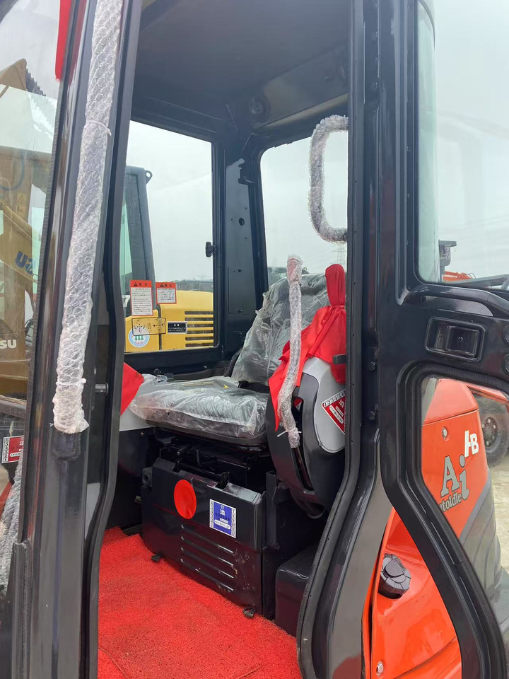 Kubota U55-4 - Mini rýpadlo: obrázok 2 Kubota U55-4 - Mini rýpadlo: obrázok 2