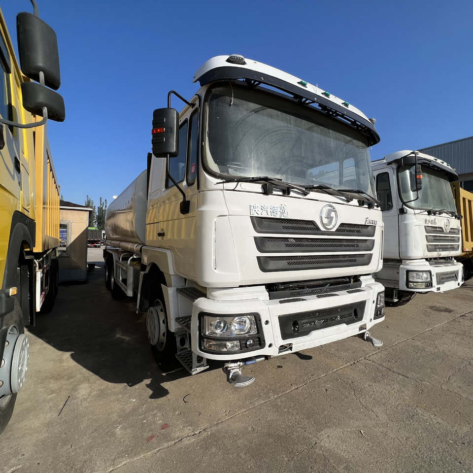 SHACMAN F3000 Water Truck - Nákladné auto: obrázok 2 SHACMAN F3000 Water Truck - Nákladné auto: obrázok 2