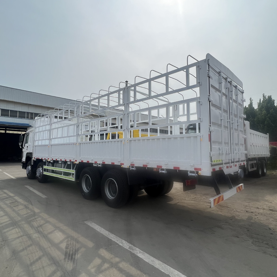 SINOTRUK HOWO 8*4 Fence Truck - Nákladné auto: obrázok 1 SINOTRUK HOWO 8*4 Fence Truck - Nákladné auto: obrázok 1