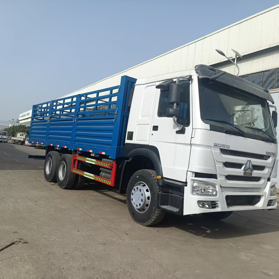 SINOTRUK HOWO - Nákladné auto: obrázok 1 SINOTRUK HOWO - Nákladné auto: obrázok 1