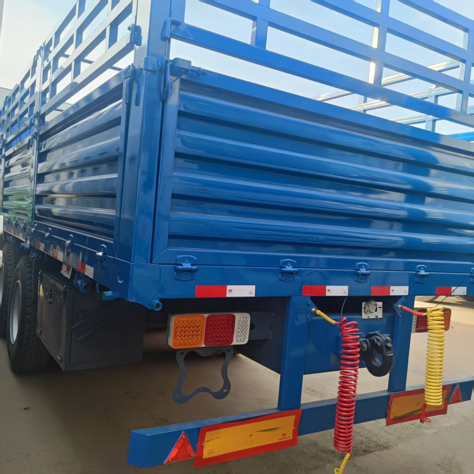 SINOTRUK HOWO - Nákladné auto: obrázok 3 SINOTRUK HOWO - Nákladné auto: obrázok 3