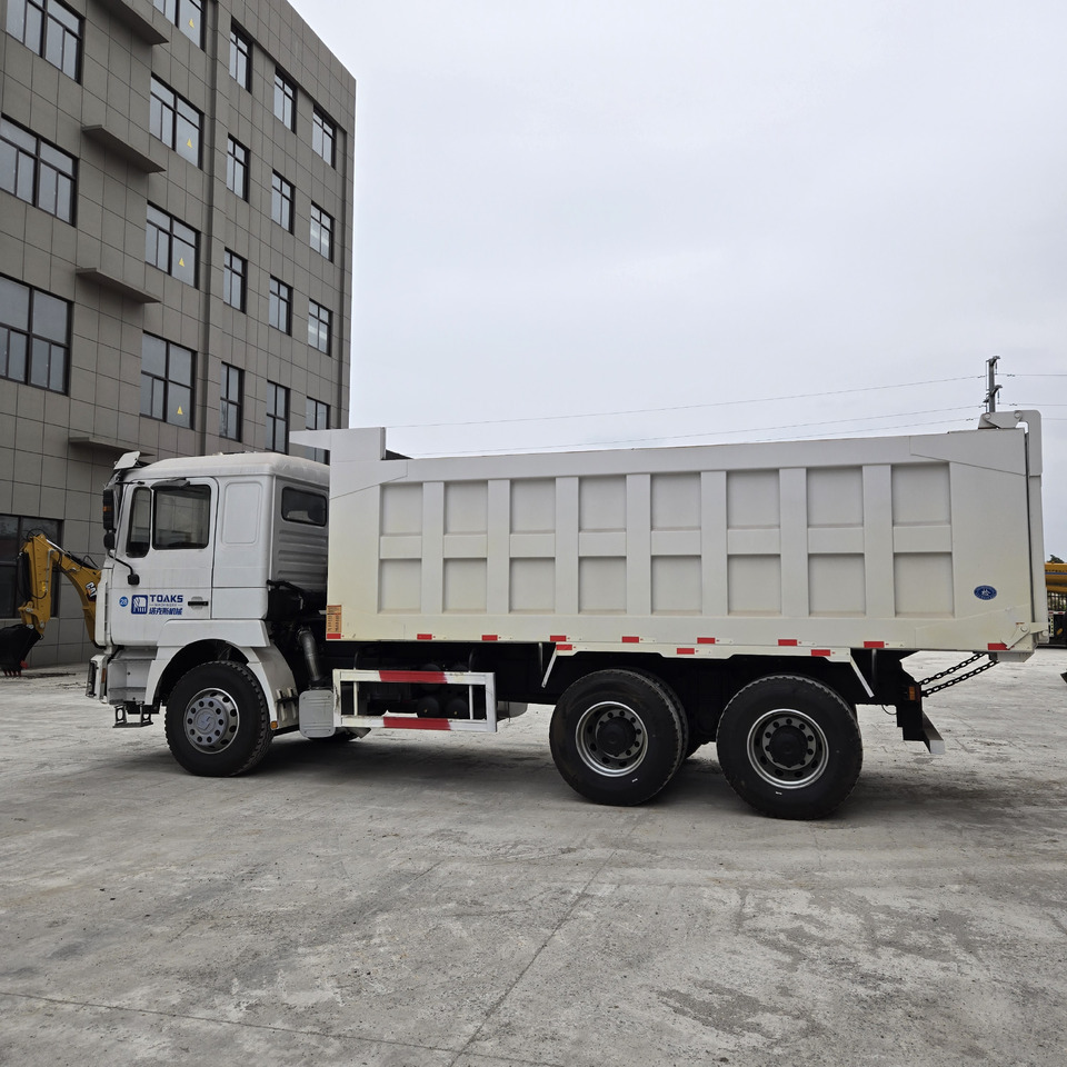 SINOTRUK F3000 6x4 RHD - Sklápač: obrázok 3 SINOTRUK F3000 6x4 RHD - Sklápač: obrázok 3