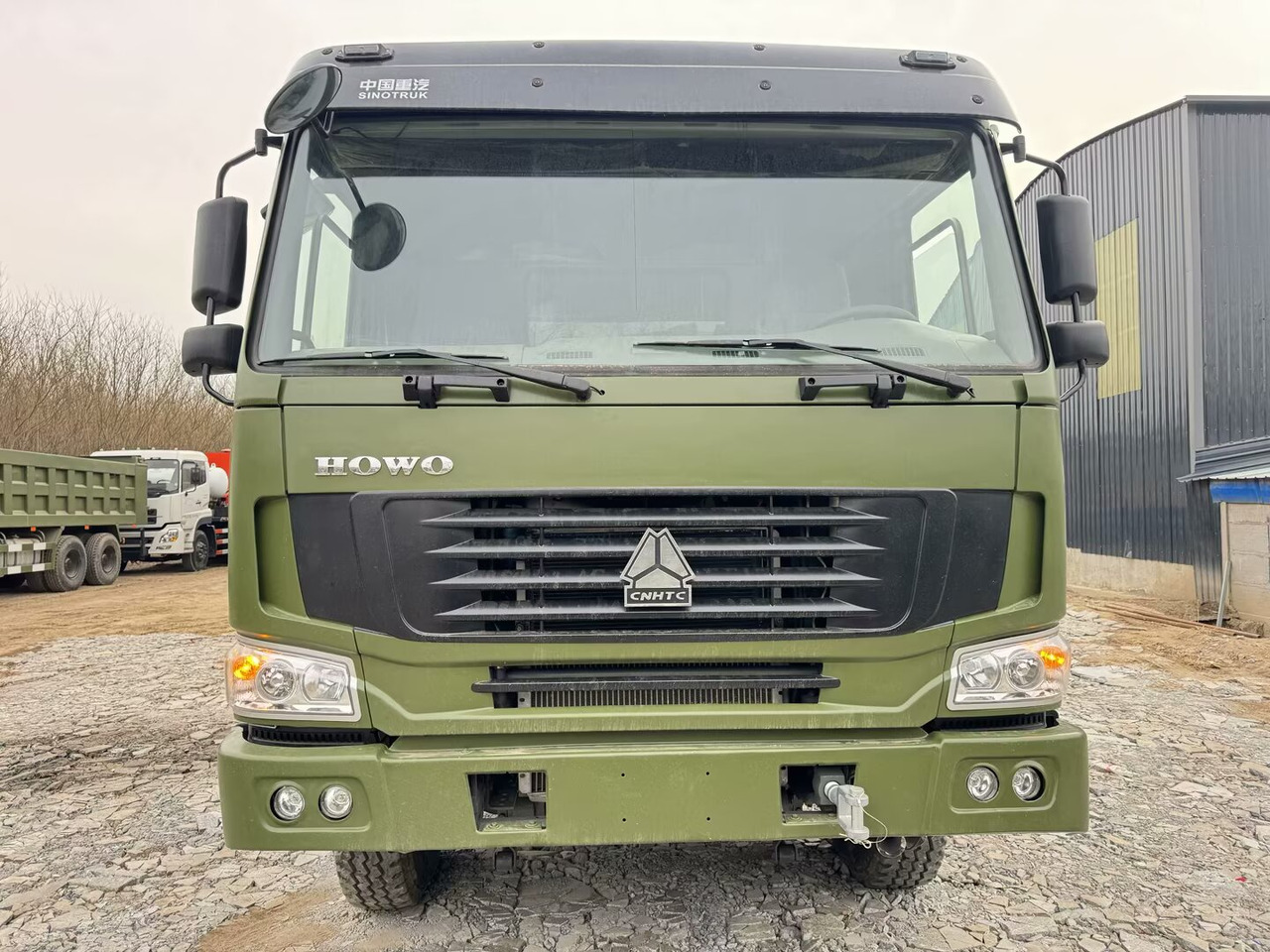 SINOTRUK HOWO 6x4 - Sklápač: obrázok 3 SINOTRUK HOWO 6x4 - Sklápač: obrázok 3