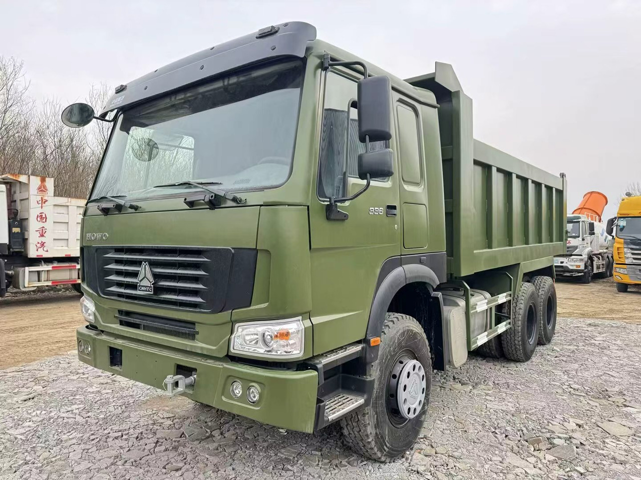 SINOTRUK HOWO 6x4 - Sklápač: obrázok 1 SINOTRUK HOWO 6x4 - Sklápač: obrázok 1