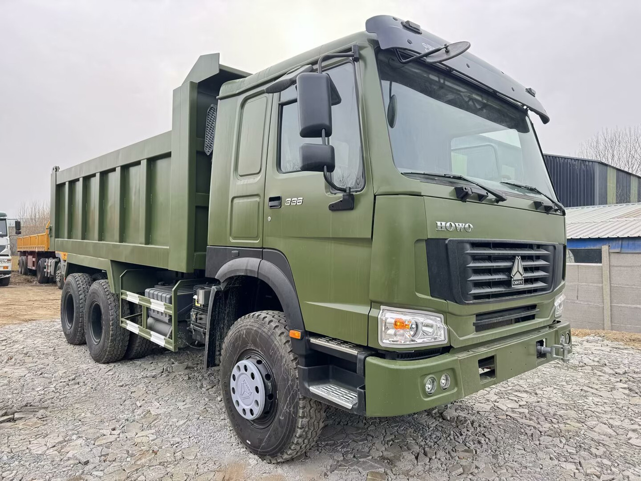 SINOTRUK HOWO 6x4 - Sklápač: obrázok 4 SINOTRUK HOWO 6x4 - Sklápač: obrázok 4