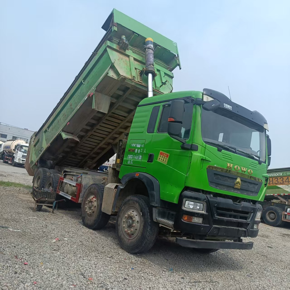 SINOTRUK HOWO - Sklápač: obrázok 3 SINOTRUK HOWO - Sklápač: obrázok 3