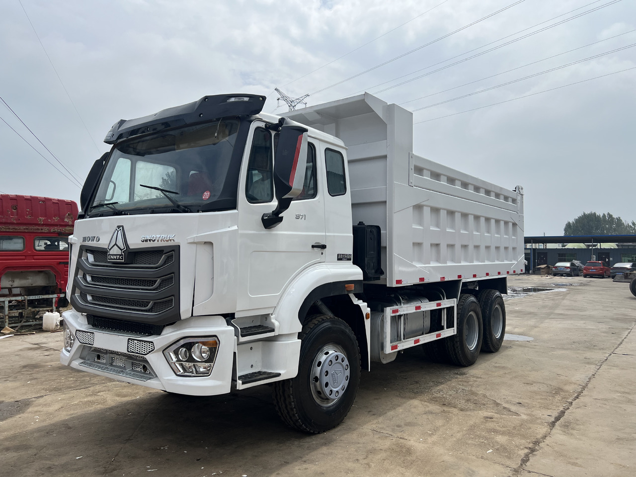 SINOTRUK HOWO - Sklápač: obrázok 2 SINOTRUK HOWO - Sklápač: obrázok 2