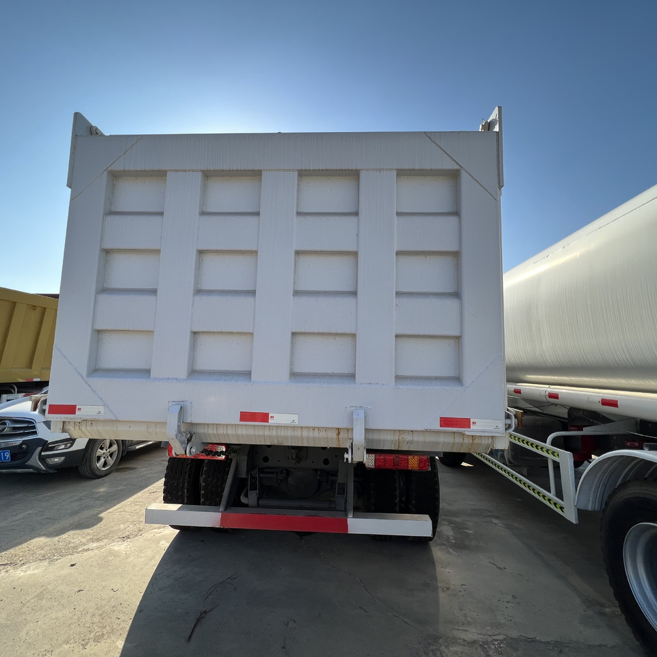 SINOTRUK HOWO - Sklápač: obrázok 5 SINOTRUK HOWO - Sklápač: obrázok 5