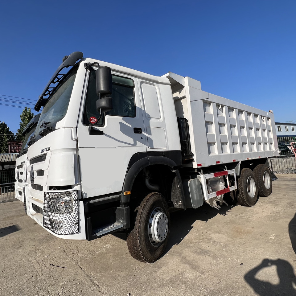 SINOTRUK HOWO - Sklápač: obrázok 2 SINOTRUK HOWO - Sklápač: obrázok 2