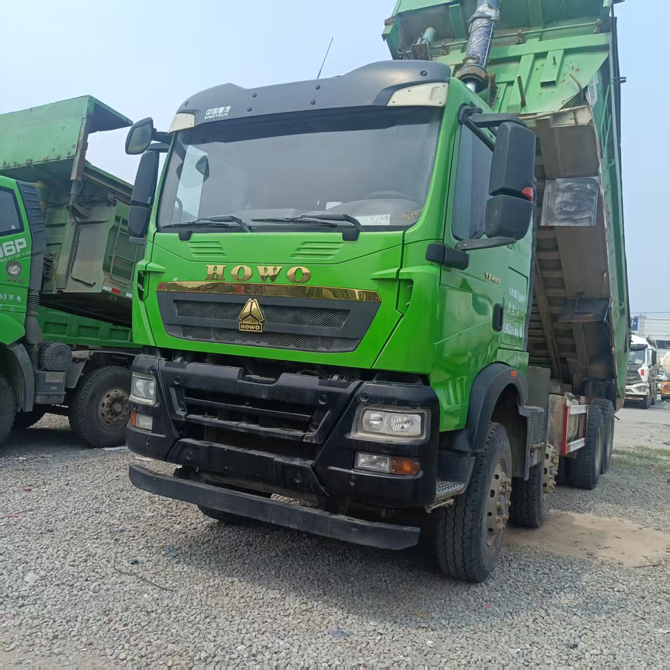 SINOTRUK HOWO - Sklápač: obrázok 2 SINOTRUK HOWO - Sklápač: obrázok 2
