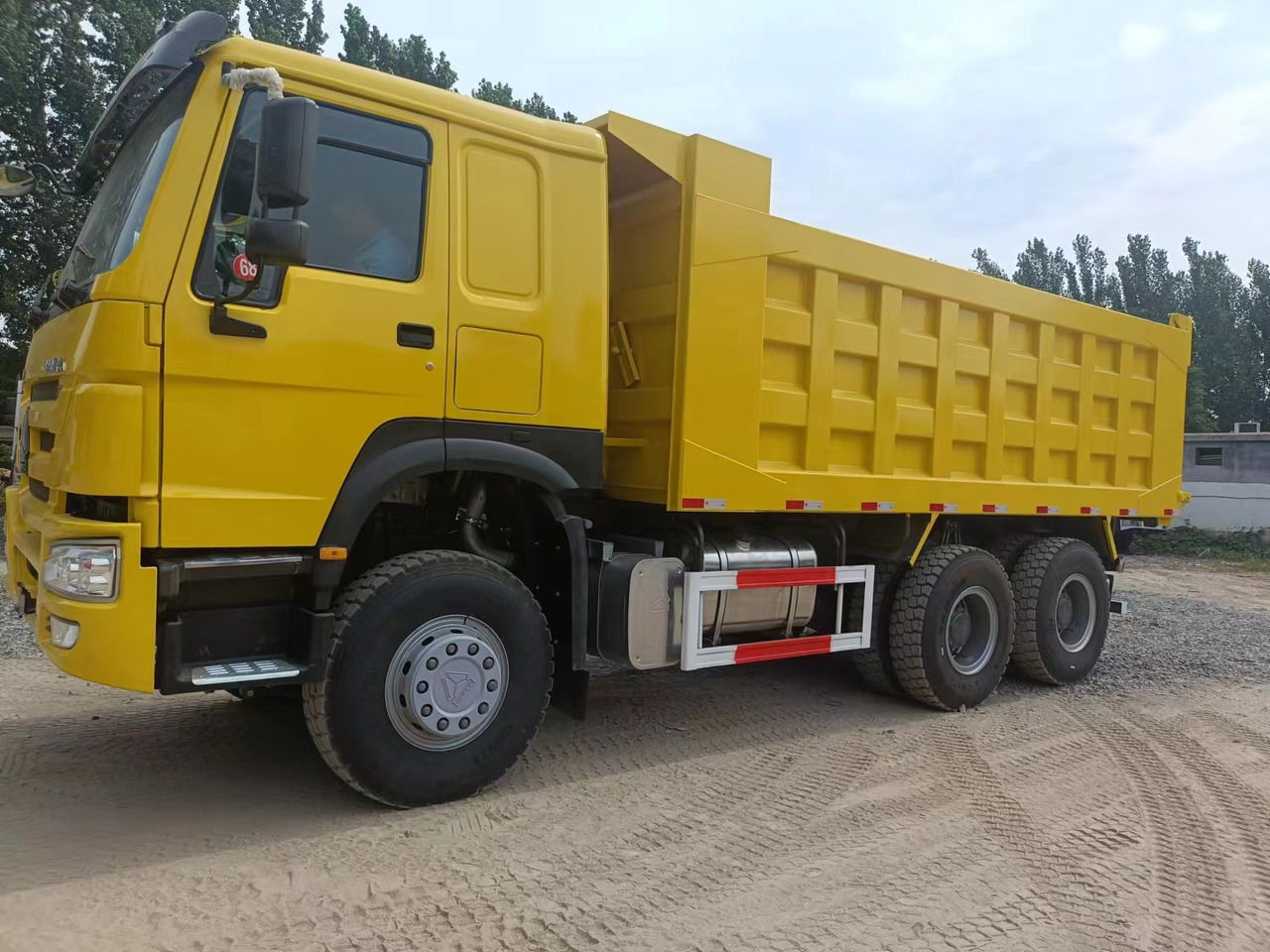Nový Sklápač SINOTRUK HOWO: obrázok 9 Nový Sklápač SINOTRUK HOWO: obrázok 9
