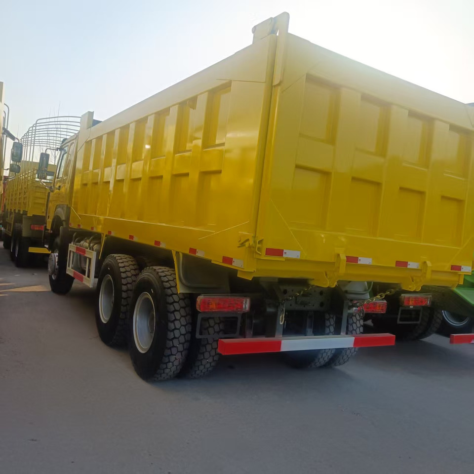SINOTRUK HOWO - Sklápač: obrázok 4 SINOTRUK HOWO - Sklápač: obrázok 4