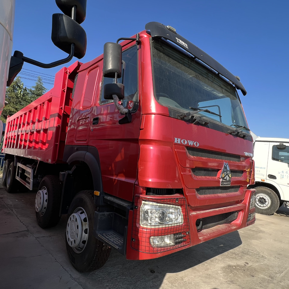 SINOTRUK HOWO - Sklápač: obrázok 1 SINOTRUK HOWO - Sklápač: obrázok 1