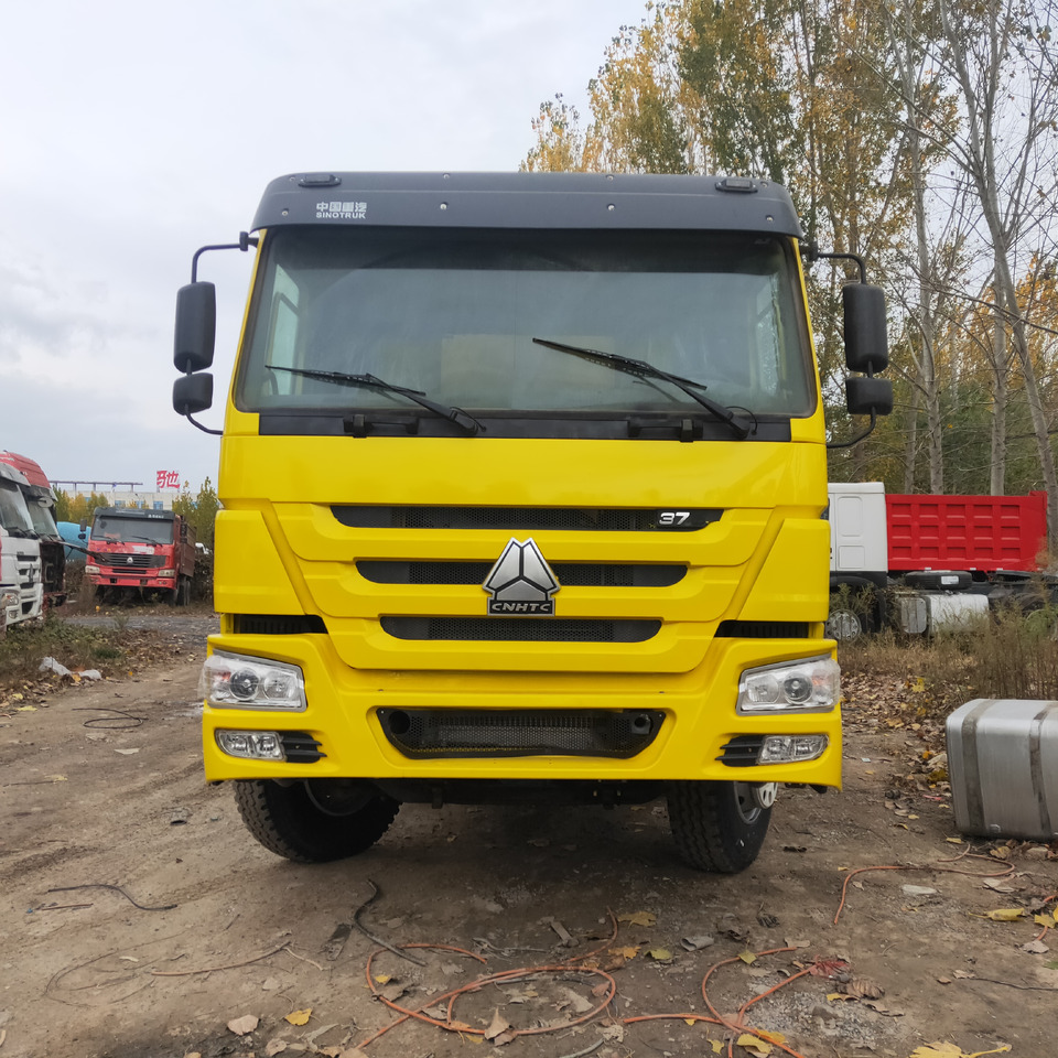 SINOTRUK HOWO - Sklápač: obrázok 1 SINOTRUK HOWO - Sklápač: obrázok 1