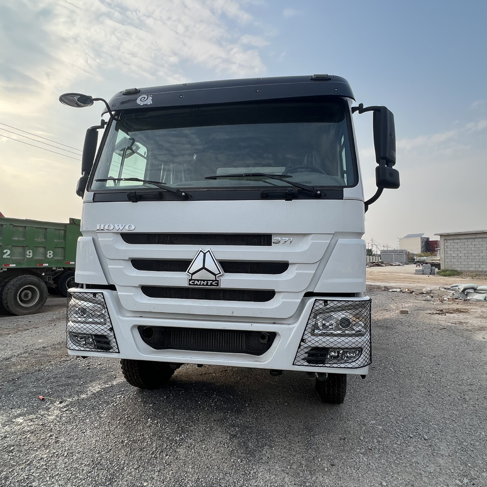 SINOTRUK HOWO - Skříňový nákladní auto: obrázok 3 SINOTRUK HOWO - Skříňový nákladní auto: obrázok 3