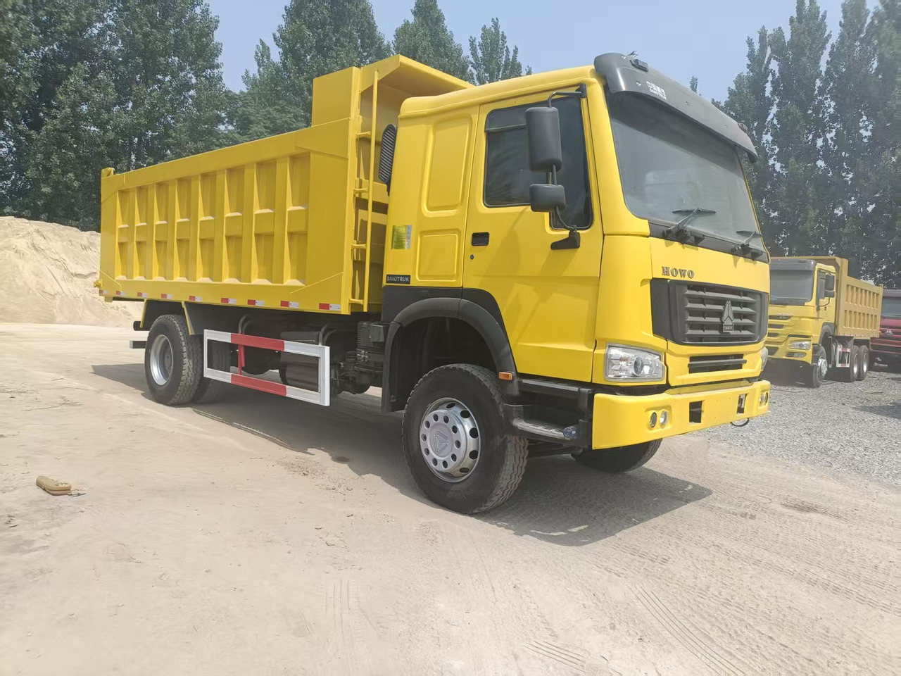 SINOTRUK Howo 4*2 - Sklápač: obrázok 4 SINOTRUK Howo 4*2 - Sklápač: obrázok 4