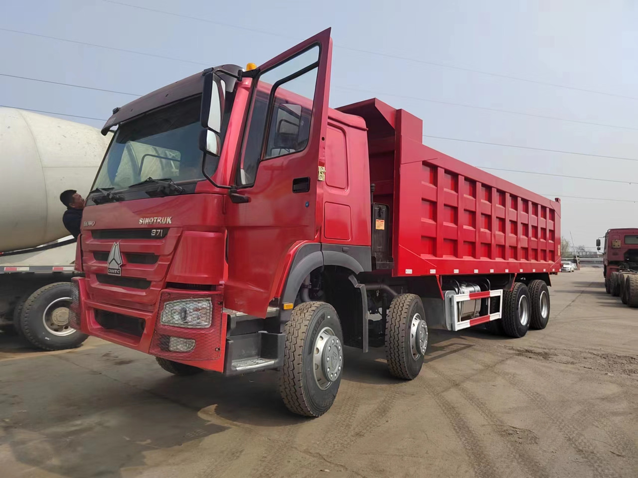 SINOTRUK Howo - Sklápač: obrázok 3 SINOTRUK Howo - Sklápač: obrázok 3