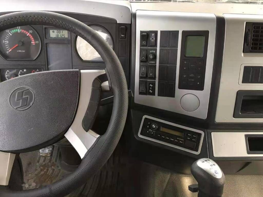 Shacman F3000 - Cisternové vozidlo: obrázok 2 Shacman F3000 - Cisternové vozidlo: obrázok 2