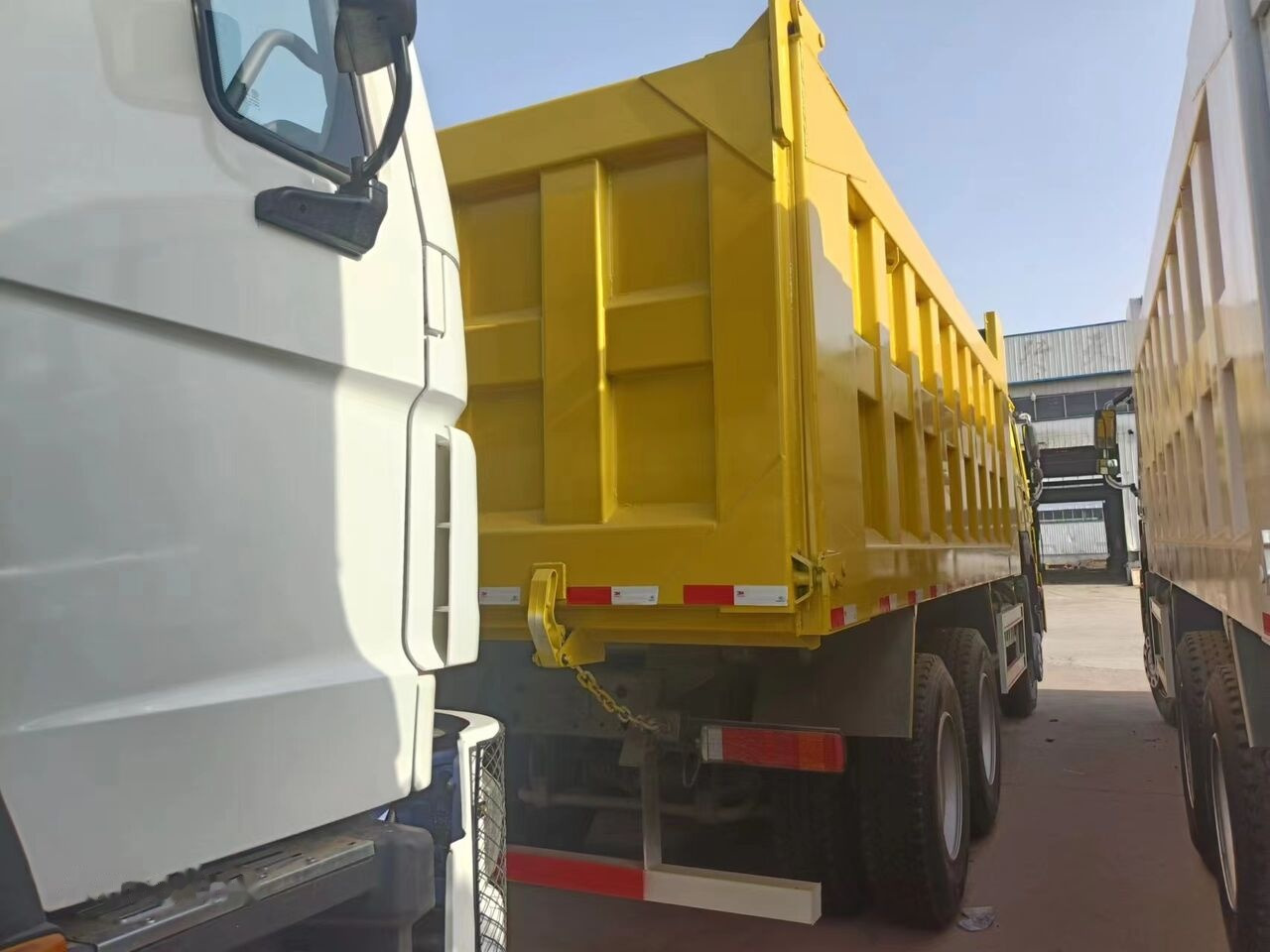 Sinotruk Howo 375 - Sklápač: obrázok 3 Sinotruk Howo 375 - Sklápač: obrázok 3