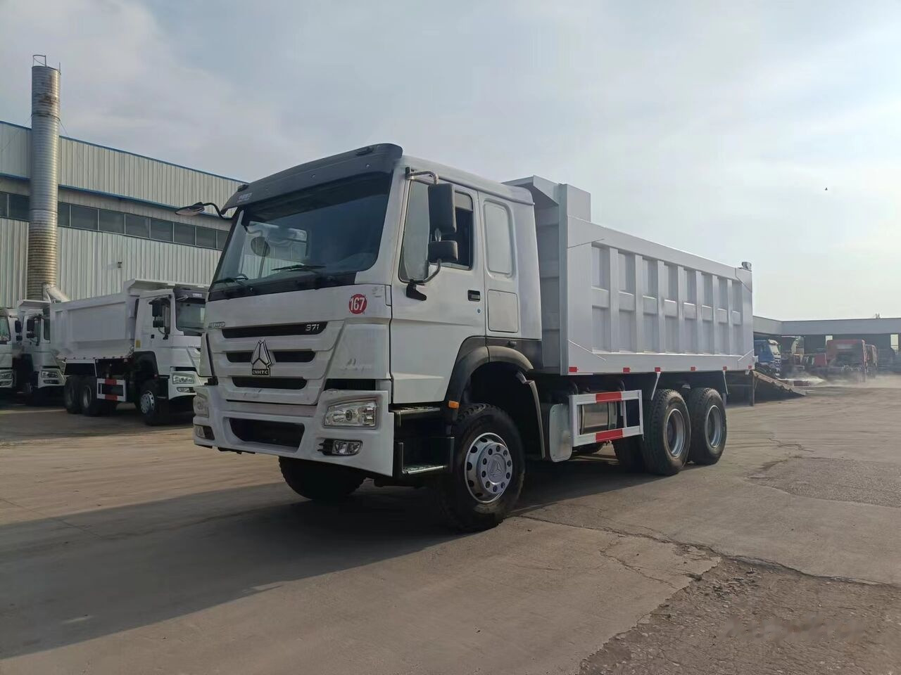 Sinotruk Howo 6*4 - Sklápač: obrázok 3 Sinotruk Howo 6*4 - Sklápač: obrázok 3