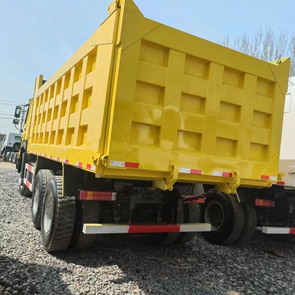 Sinotruk Howo 6*4 Right hand drive - Sklápač: obrázok 4 Sinotruk Howo 6*4 Right hand drive - Sklápač: obrázok 4