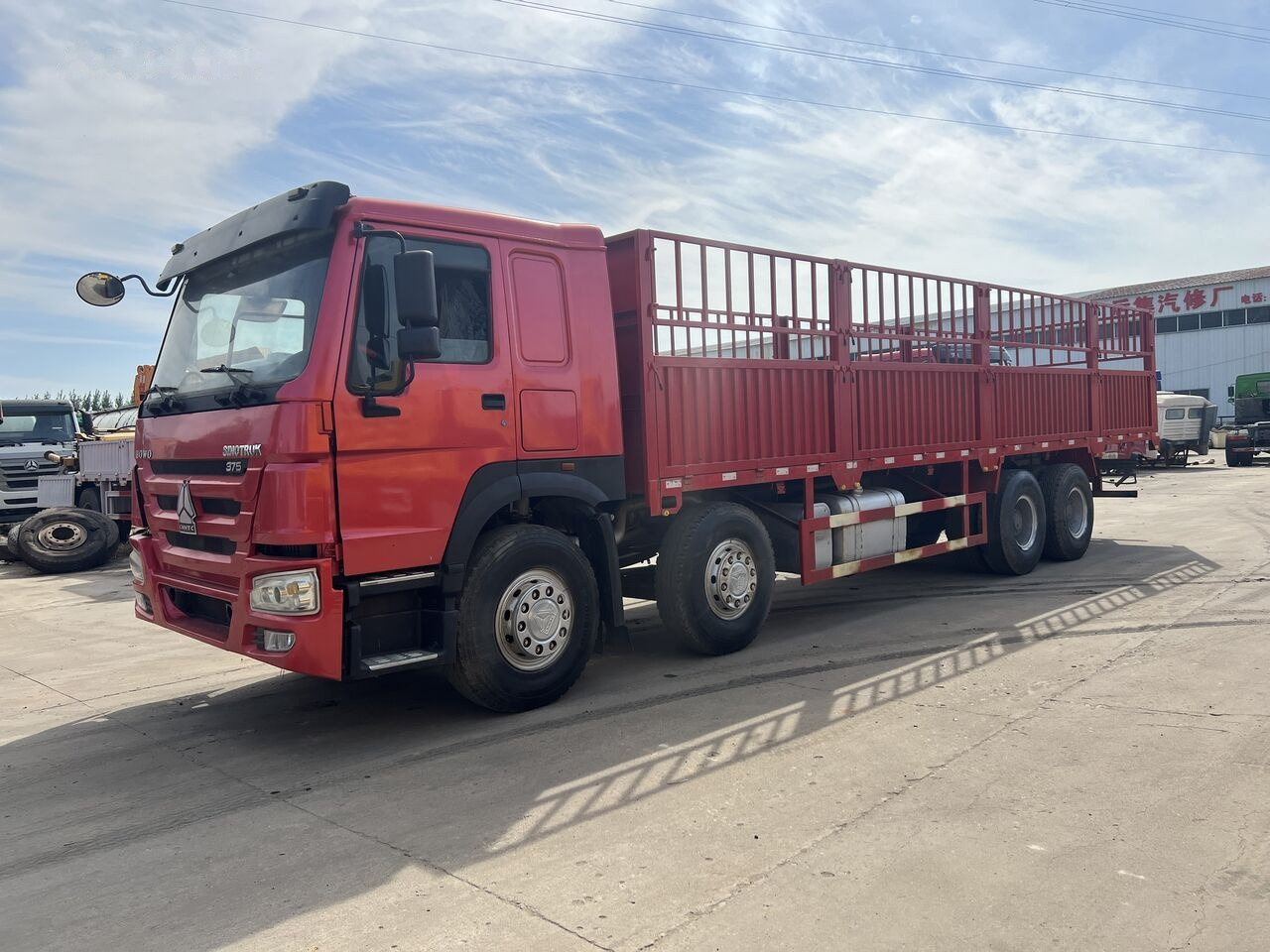 Sinotruk Howo Howo 8*4 - Valníkový/ Plošinový nákladný automobil: obrázok 5 Sinotruk Howo Howo 8*4 - Valníkový/ Plošinový nákladný automobil: obrázok 5