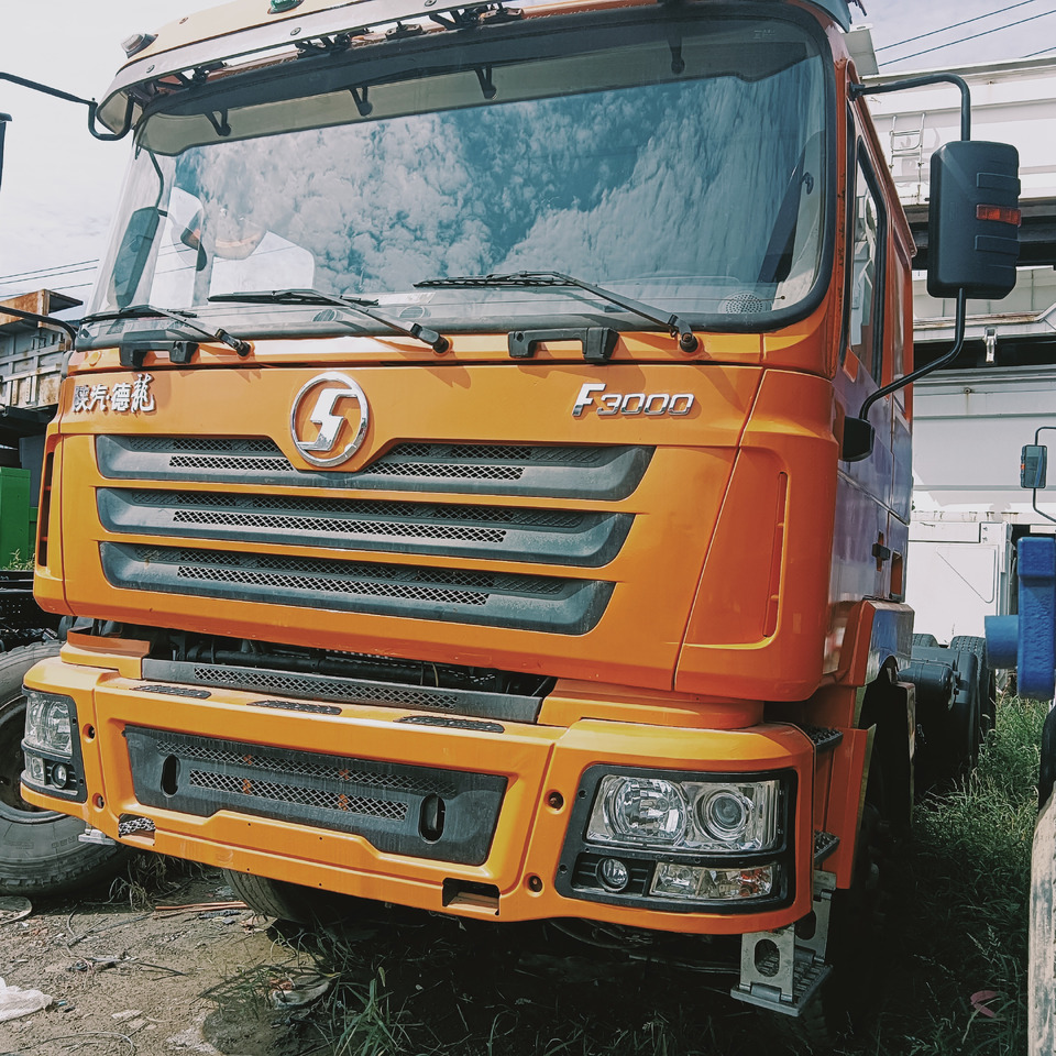 SHACMAN F3000 - Ťahač: obrázok 2 SHACMAN F3000 - Ťahač: obrázok 2