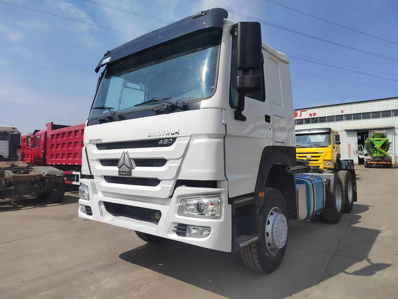 SINOTRUK HOWO trailer head - Ťahač: obrázok 3 SINOTRUK HOWO trailer head - Ťahač: obrázok 3