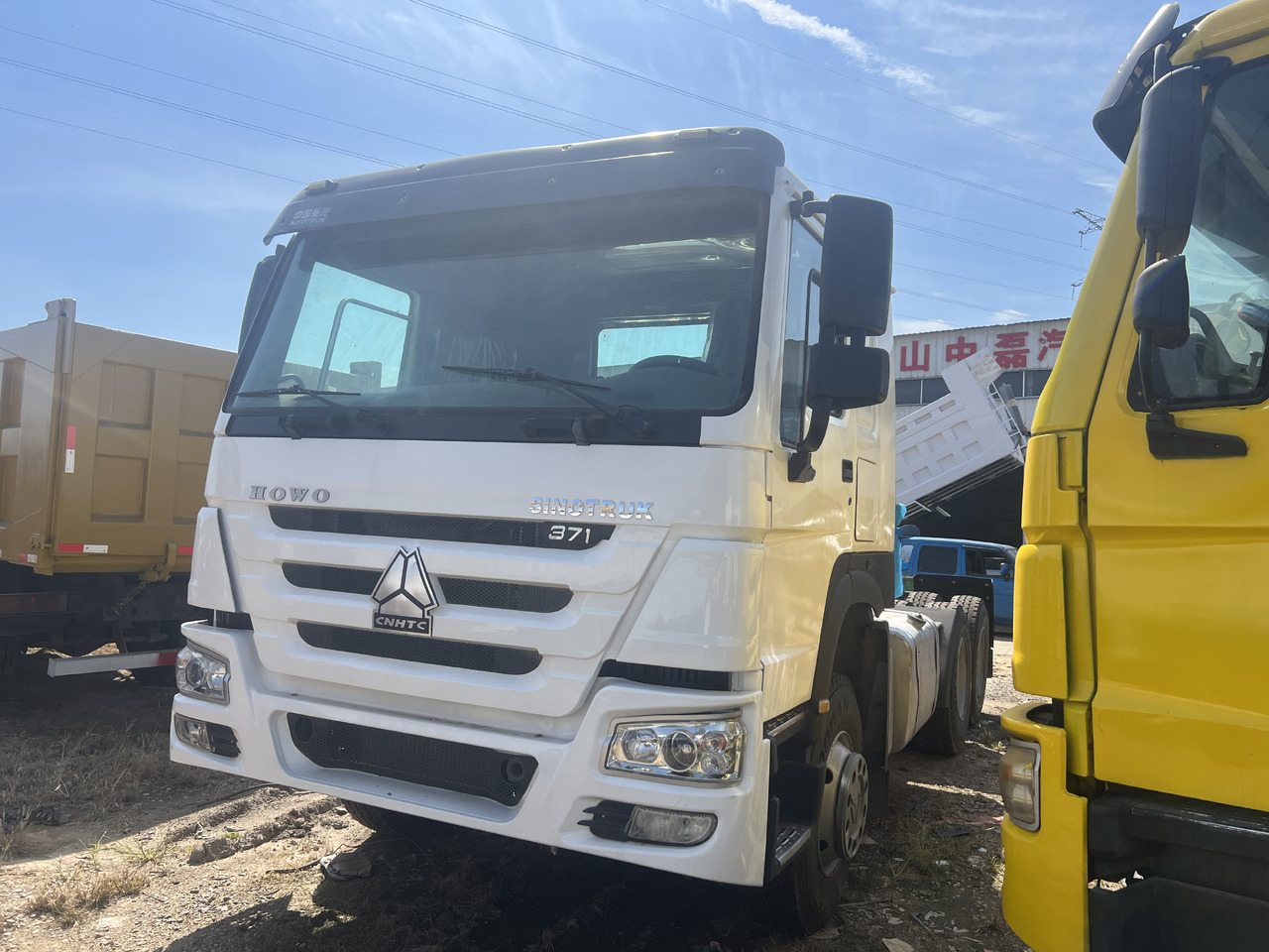 SINOTRUK HOWO trailer head - Ťahač: obrázok 5 SINOTRUK HOWO trailer head - Ťahač: obrázok 5