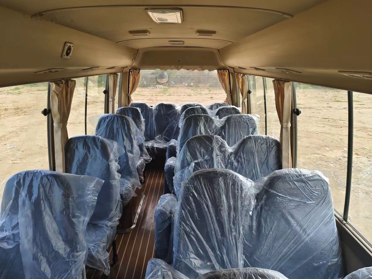 Toyota Coaster - Mestský autobus: obrázok 2 Toyota Coaster - Mestský autobus: obrázok 2