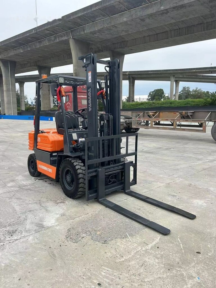 Toyota FD25 - Dieselový vysokozdvižný vozík: obrázok 3 Toyota FD25 - Dieselový vysokozdvižný vozík: obrázok 3