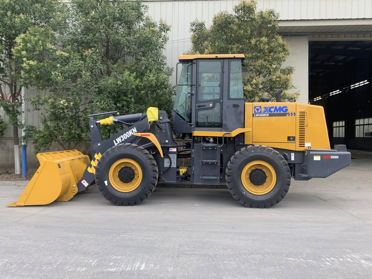 XCMG LW300KN - Kolesový nakladač: obrázok 3 XCMG LW300KN - Kolesový nakladač: obrázok 3