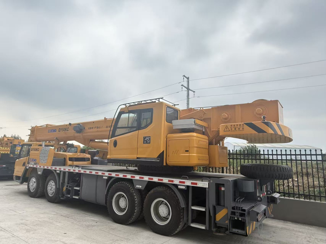 XCMG QY50KC - Auto s hydraulickou rukou: obrázok 3 XCMG QY50KC - Auto s hydraulickou rukou: obrázok 3